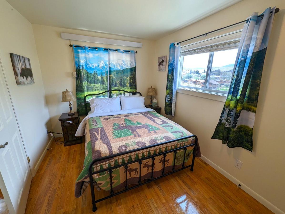 Yellowstone Treasure Guesthouses On The River Gardiner Exterior foto