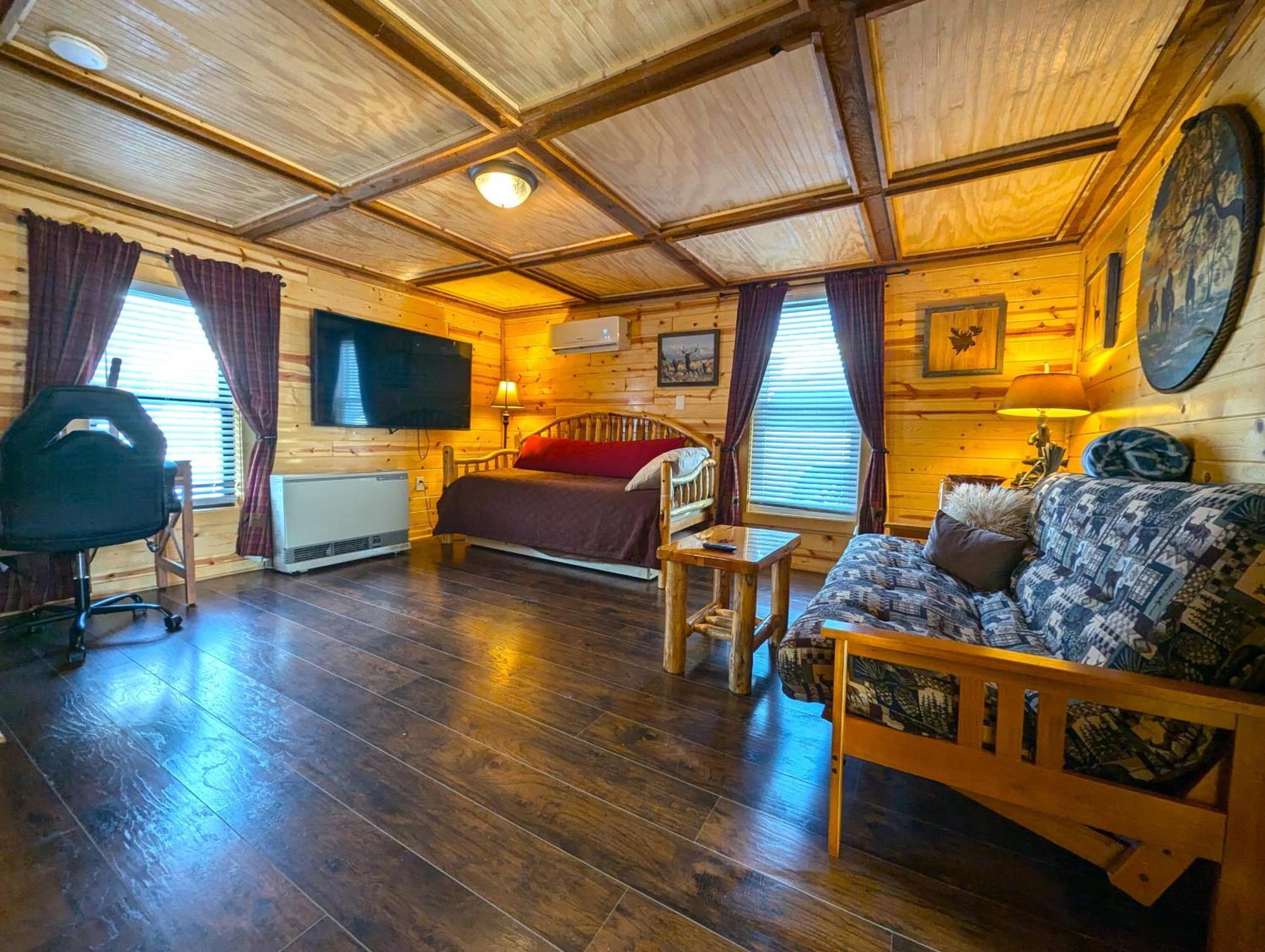 Yellowstone Treasure Guesthouses On The River Gardiner Exterior foto