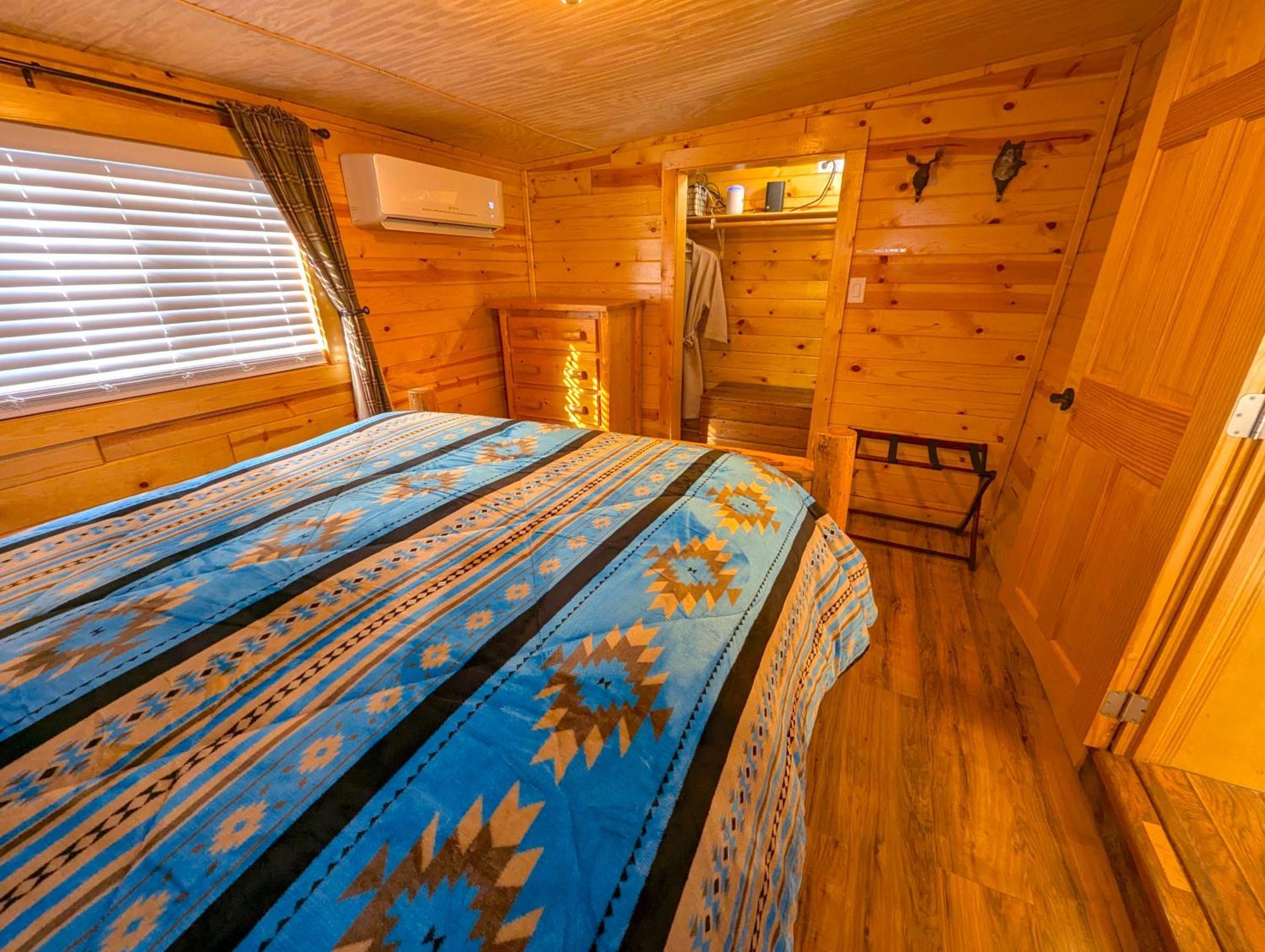 Yellowstone Treasure Guesthouses On The River Gardiner Exterior foto